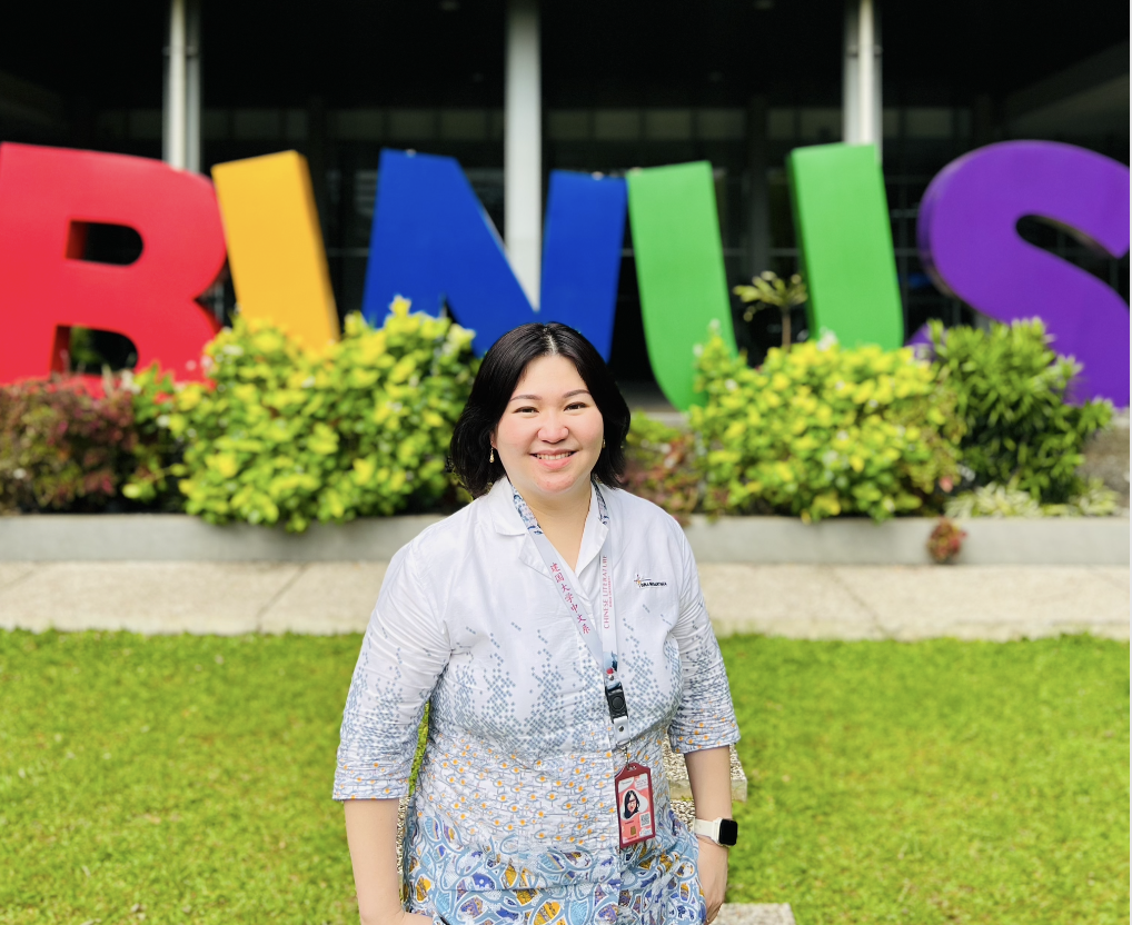 Theresia, S.S., MTCSOL.