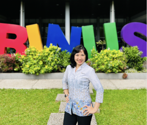 Dr. Yi Ying, S.S, M.Lit, M.Pd.